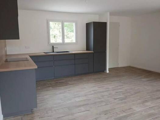Maison à louer 1 150 € 3 pièces 2 chambres 115 m² Saint-Denis-de-Pile 33910