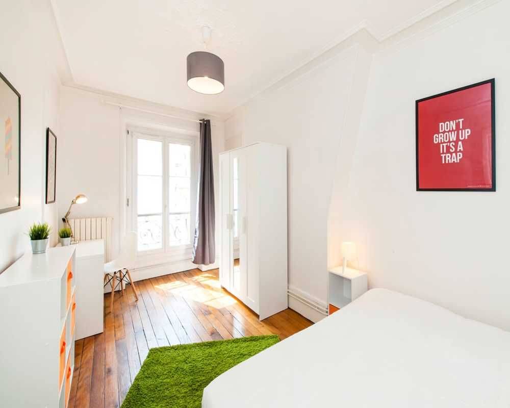 Appartement 4 pièces 70 m² · à Paris 10ème Arrondissement · 70 m² · 1 140 €/mois