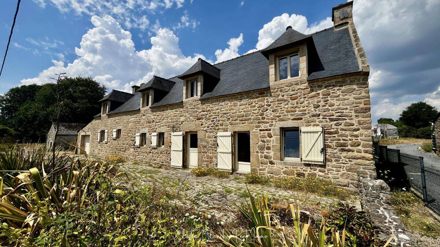 Maison 9 pièces 190 m² · à Péaule · 190 m² · 386 650 €