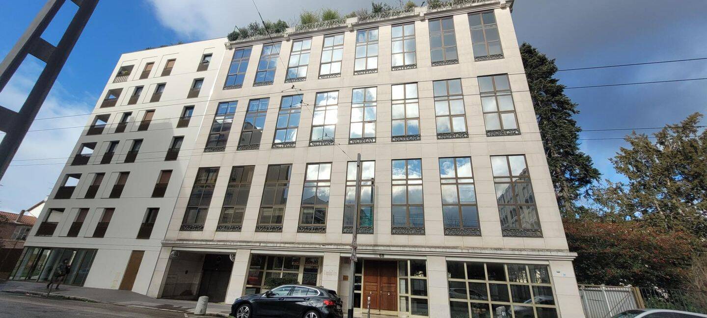 Appartement 5 pièces 139 m² · à Lyon 4ème Arrondissement · 139,4 m² · 2 000 €/mois