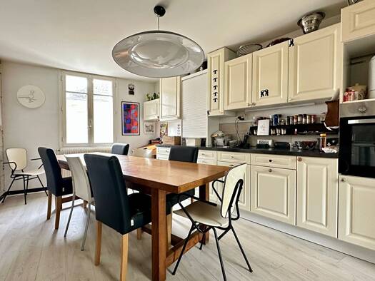 Maison à vendre 288 000 € 4 pièces 2 chambres 112 m² 347 m² de terrain Blaison-Saint-Sulpice 49320