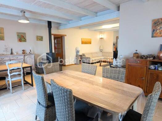 Maison de plain-pied à vendre 279 500 € 6 pièces 3 chambres 152 m² 2 366 m² de terrain Montayral 47500