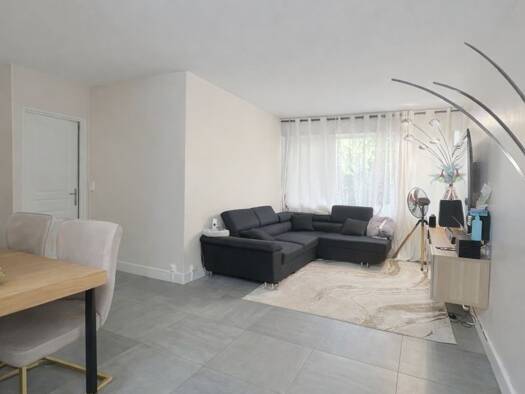 Appartement à vendre 149 500 € 3 pièces 2 chambres 64,2 m² RDC Boussy-Saint-Antoine 91800