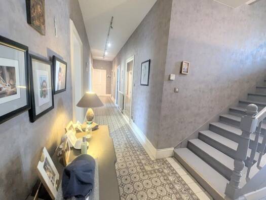 Maison de ville à vendre 577 000 € 6 pièces 5 chambres 373 m² 545 m² de terrain Gare-Peloux Mail-Citadelle Bourg-en-Bresse 01000