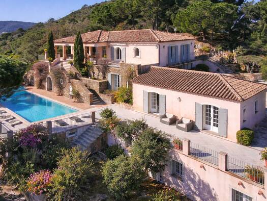 Maison à vendre 8 300 000 € 10 pièces 7 chambres 372 m² 10 200 m² de terrain Ramatuelle 83350