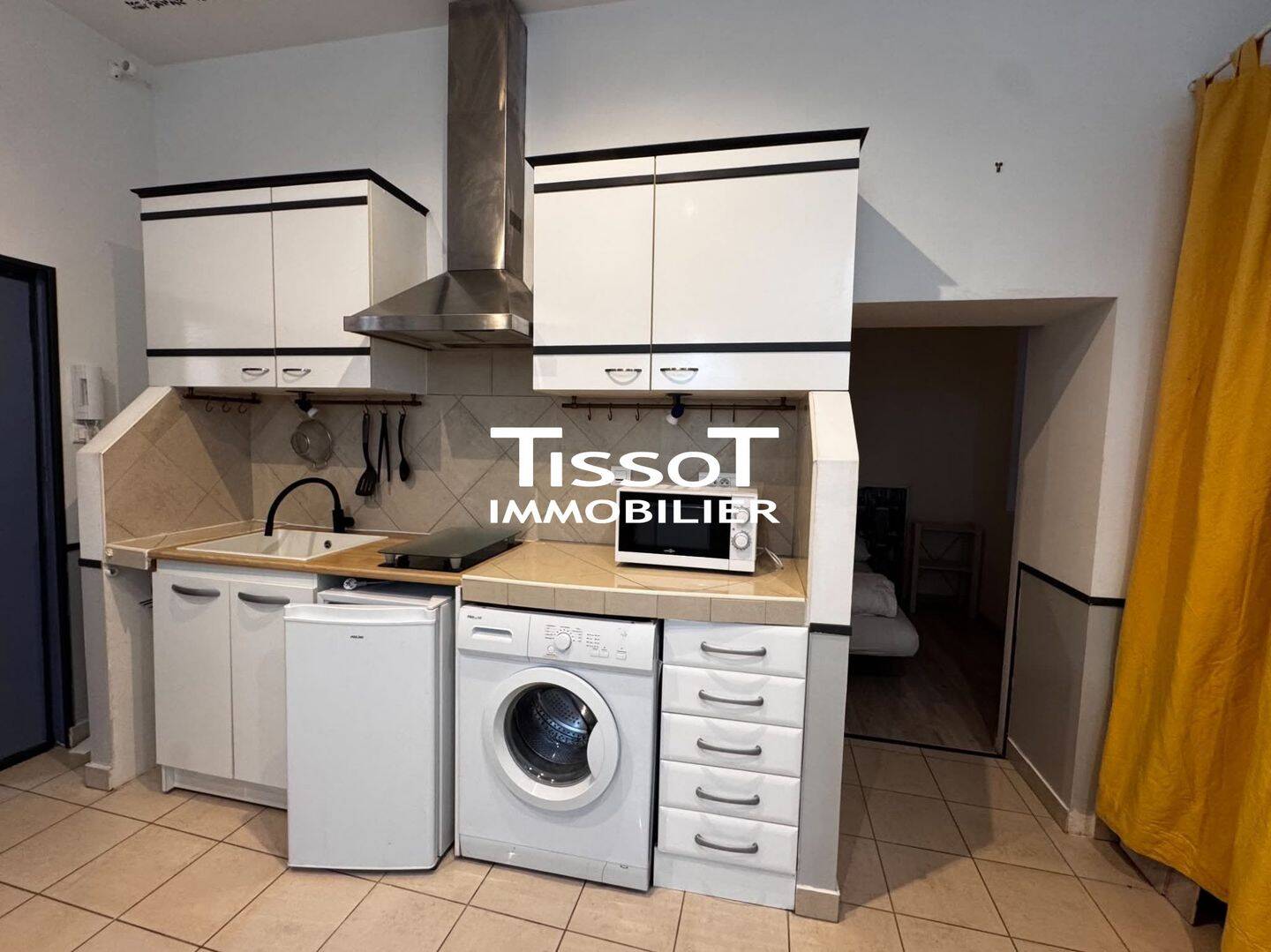Appartement 1 pièce 28 m² · à Nîmes · 27,7 m² · 440 €/mois