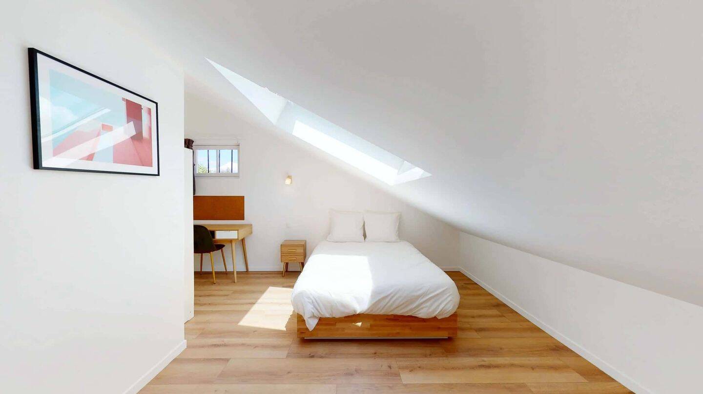 1 pièce 15 m² · à Clamart · 15 m² · 895 €/mois