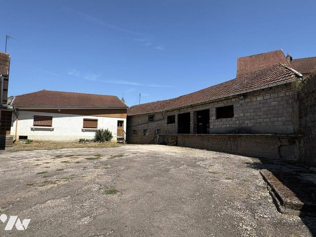 Maison 186 m² · à Fondremand · 186 m² · 180 000 €
