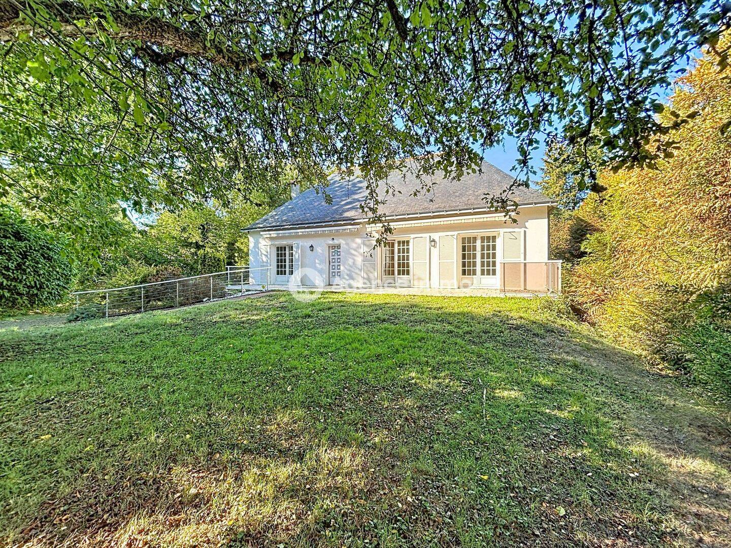 Maison 1 pièce 168 m² · à Larçay · 168 m² · 295 000 €