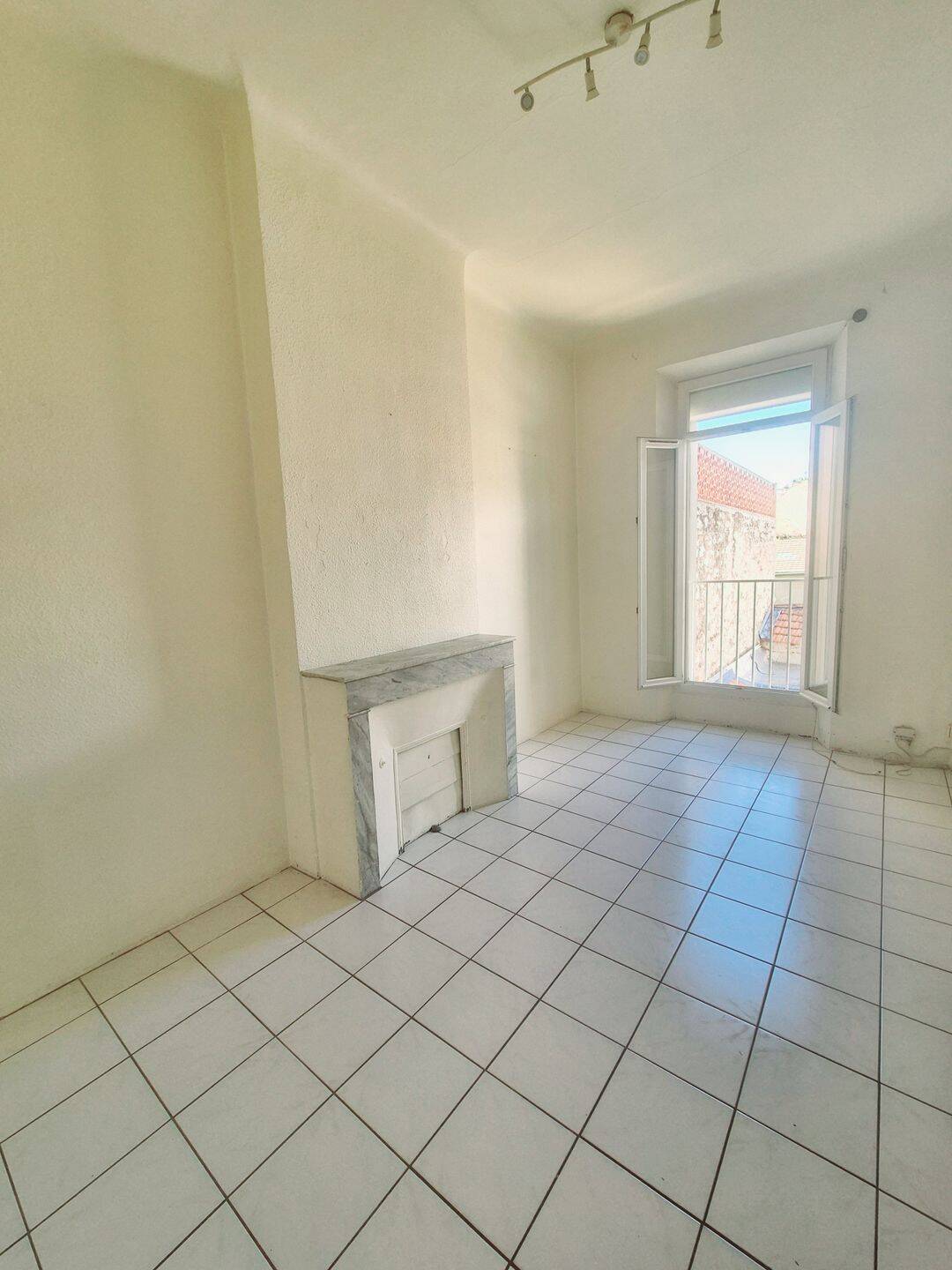 Appartement 1 pièce 23 m² · à Hyères · 23 m² · 97 000 €
