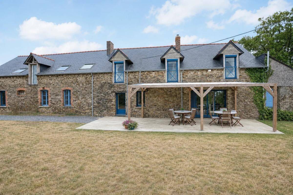 Maison 5 pièces 194 m² · à Martigné-Ferchaud · 194 m² · 329 000 €