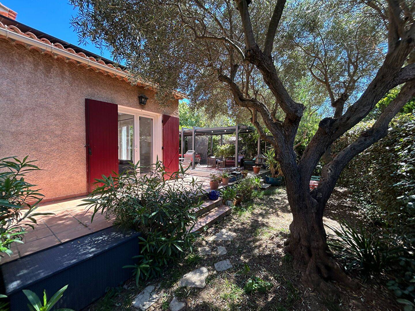 Maison 6 pièces 148 m² · à Six-Fours-les-Plages · 148 m² · 649 000 €
