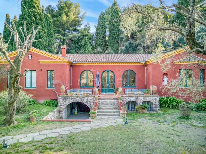 Maison à louer 25 000 € 6 chambres 340 m² 4 900 m² de terrain Saint-Jean-Cap-Ferrat 06230