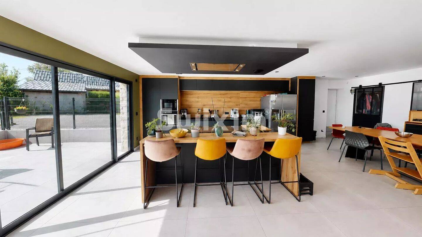 Maison 7 pièces 231 m² · à La Muraz · 231 m² · 798 000 €
