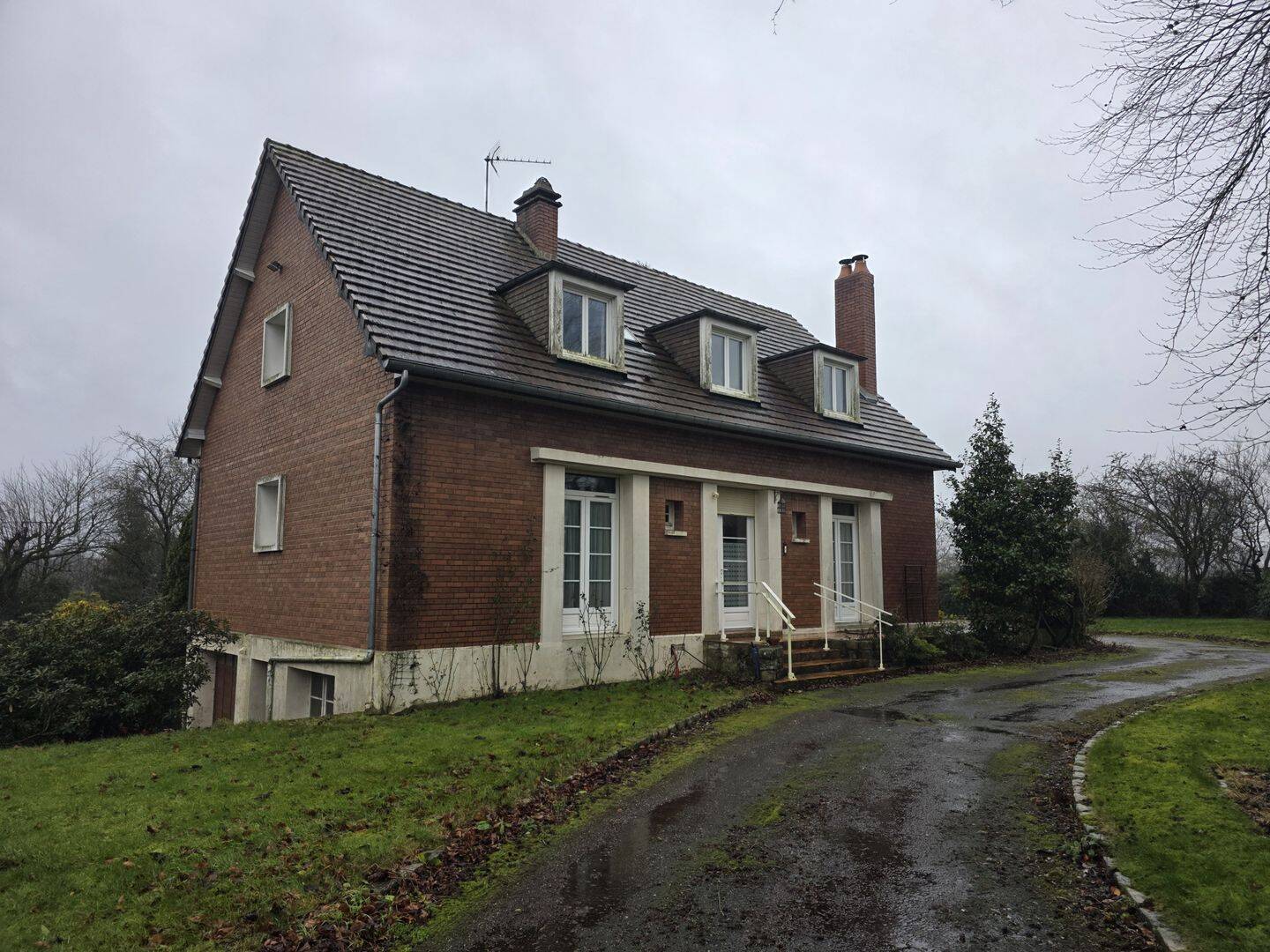 Maison 8 pièces 191 m² · à Callengeville · 190,6 m² · 241 000 €