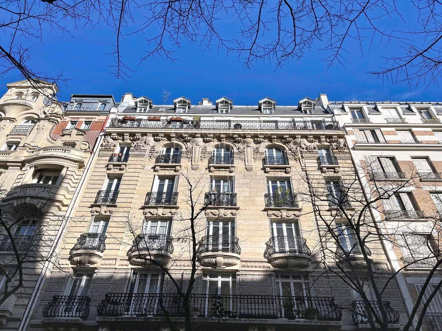 Appartement 3 pièces 54 m² · à Paris 15ème Arrondissement · 53,5 m² · 1 699 €