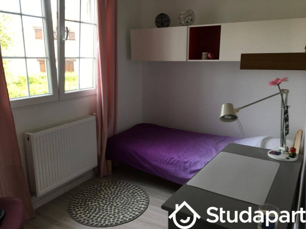 Appartement 1 pièce 10 m² · à Saint-Germain-en-Laye · 10 m² · 650 €