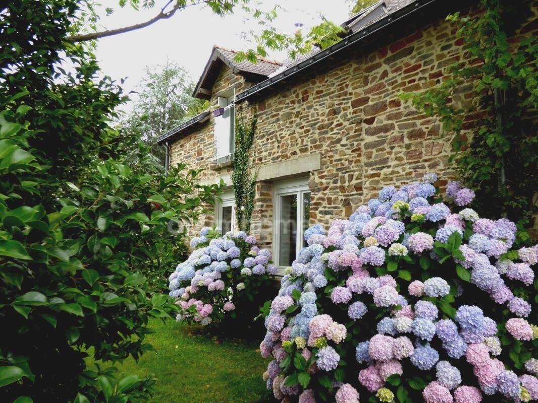 Maison 7 pièces 165 m² · à Saint-Nicolas-de-Redon · 165 m² · 258 000 €