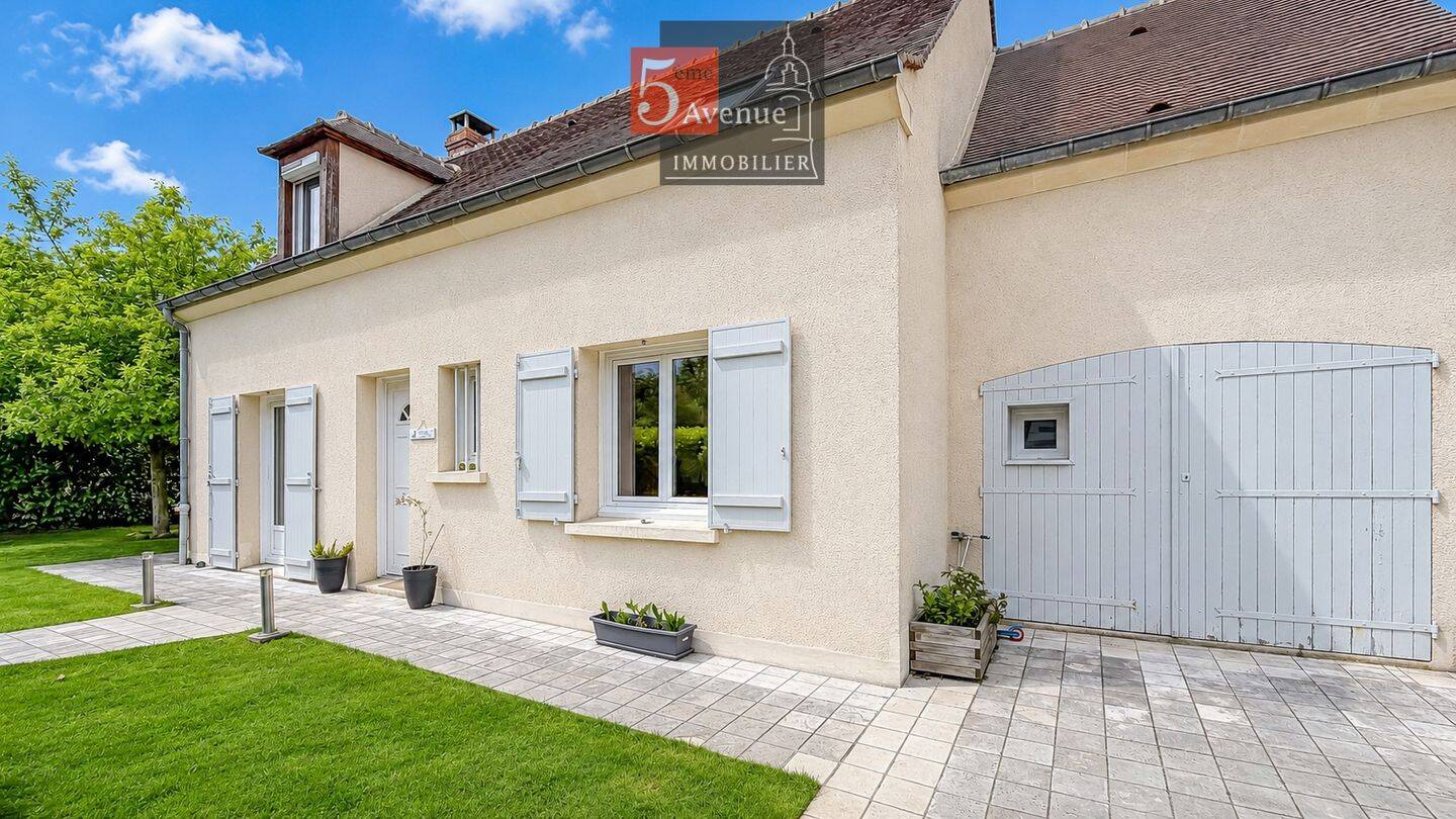 Maison 5 pièces 128 m² · à Chantilly · 128 m² · 572 000 €