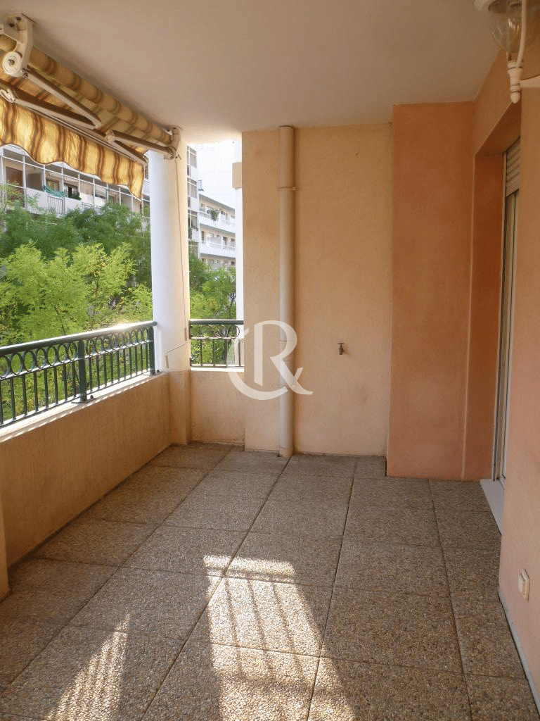 Appartement 3 pièces 74 m² · à Hyères · 73,5 m² · 1 260 €