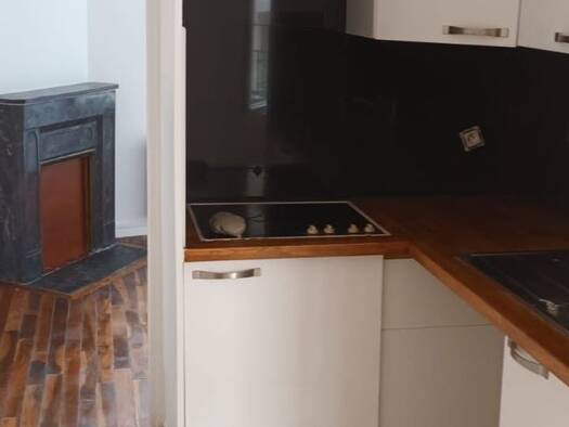 Appartement à louer 740 € 2 pièces 28 m² Étage 1/3 disponible dès maintenant Centre Mitry-Mory 77290