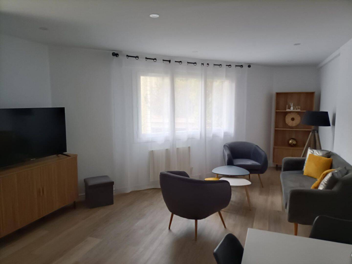 Appartement 4 pièces 77 m² · à Béziers · 77 m² · 850 €