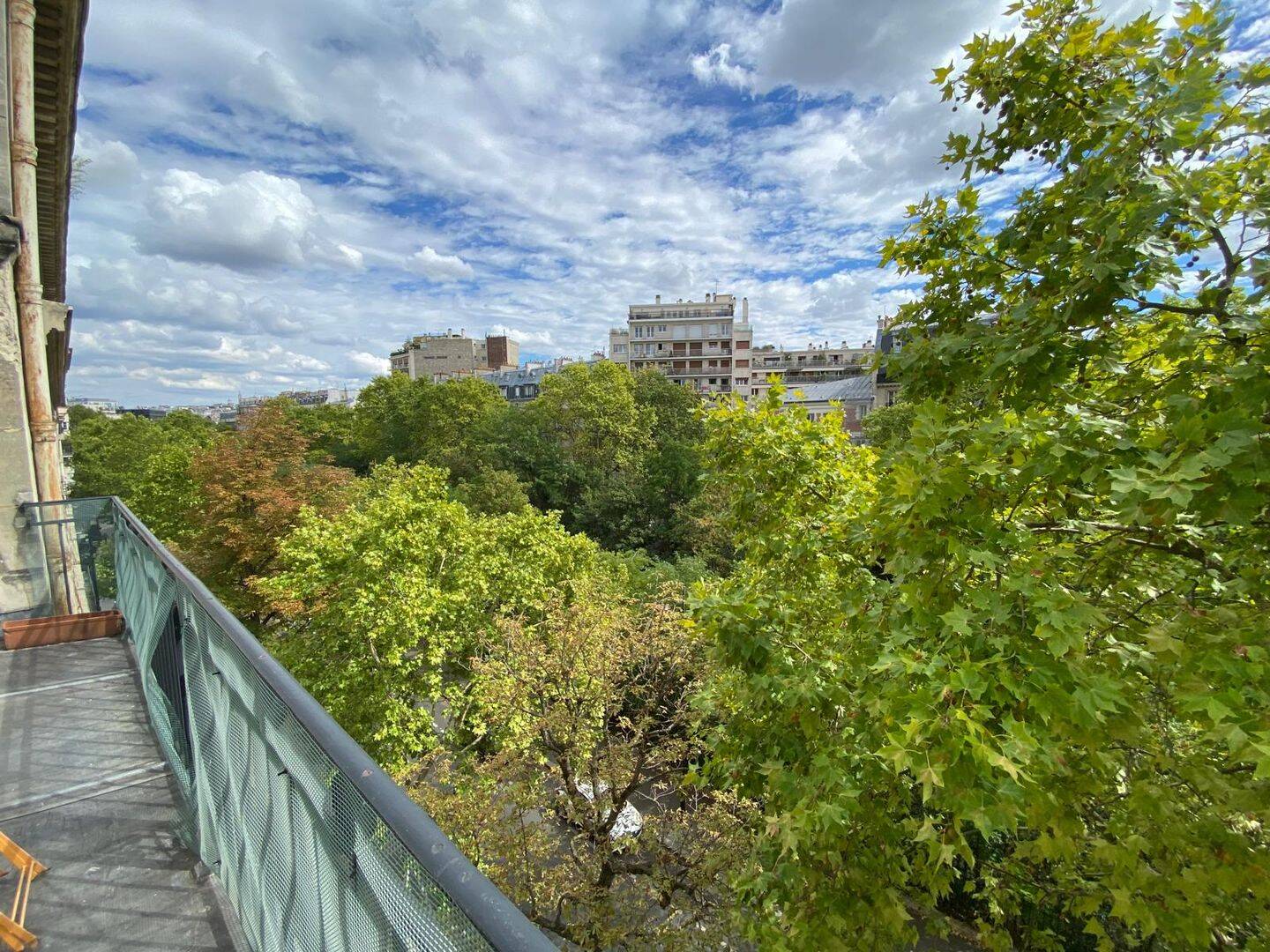 Appartement 4 pièces 99 m² · à Paris 17ème Arrondissement · 99 m² · 4 110 €/mois