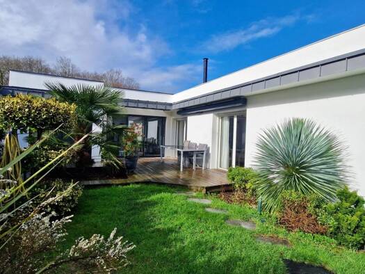 Maison de plain-pied à vendre 630 000 € 5 pièces 3 chambres 144 m² 533 m² de terrain Ploeren 56880