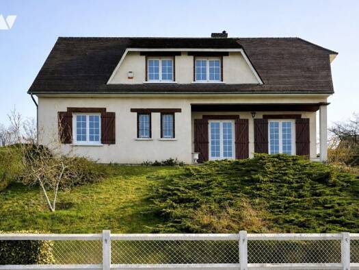 Maison à vendre 249 500 € 5 pièces 3 chambres 111 m² 900 m² de terrain Pacy-sur-Eure 27120