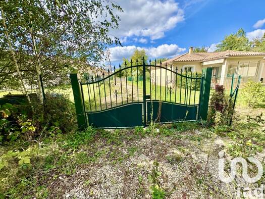 Terrain constructible à vendre 45 000 € 1 212 m² de terrain Marsac-sur-l'Isle 24430