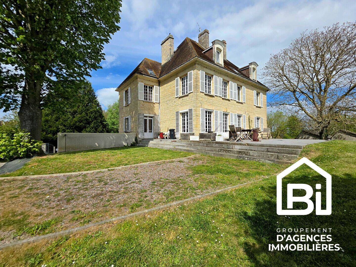 Maison 14 pièces 354 m² · à Évrecy · 354 m² · 583 000 €