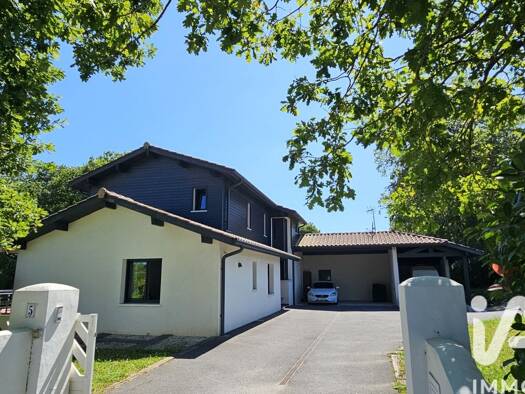 Maison à vendre 725 000 € 7 pièces 5 chambres 199 m² 2 127 m² de terrain Saint-Martin-de-Seignanx 40390