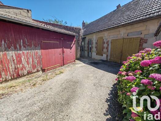 Maison à vendre 99 000 € 7 pièces 6 chambres 129 m² 374 m² de terrain Tronget 03240