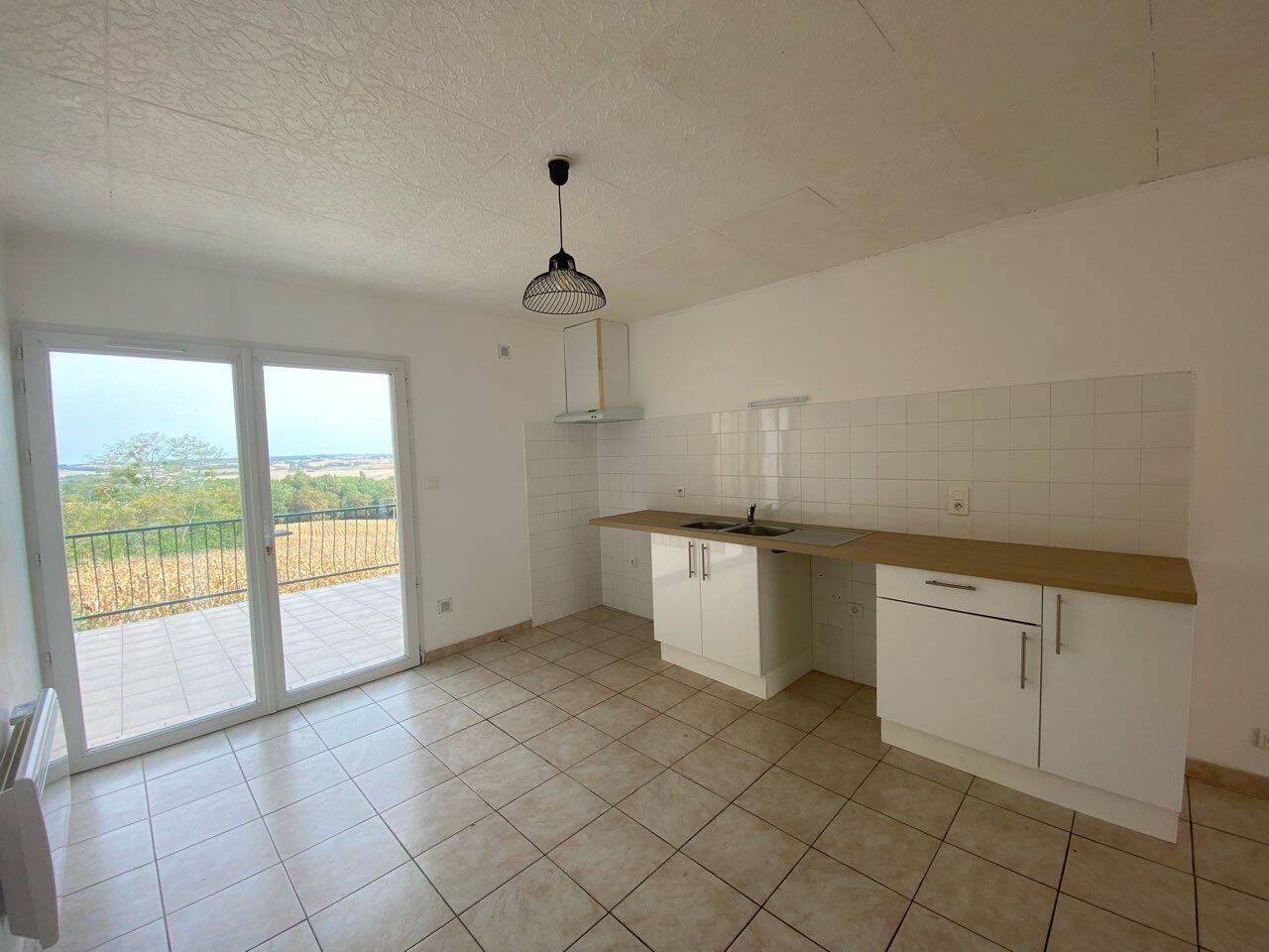 Maison 3 pièces 68 m² · à Escassefort · 68 m² · 600 €