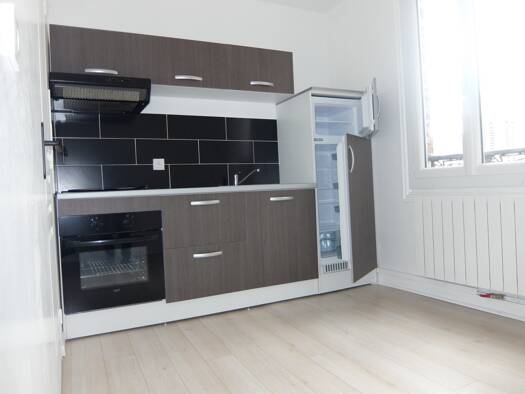 Appartement à louer 415 € 1 pièce 32,8 m² Étage 3/4 Anatole France-Danton Le Havre 76600