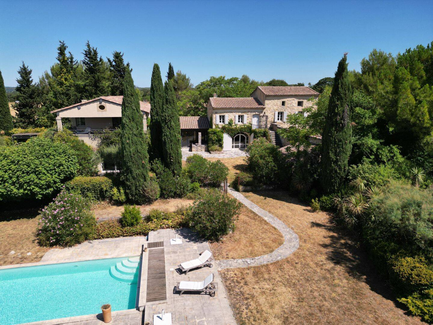 Maison 12 pièces 335 m² · à Blauzac · 335 m² · 1 850 000 €