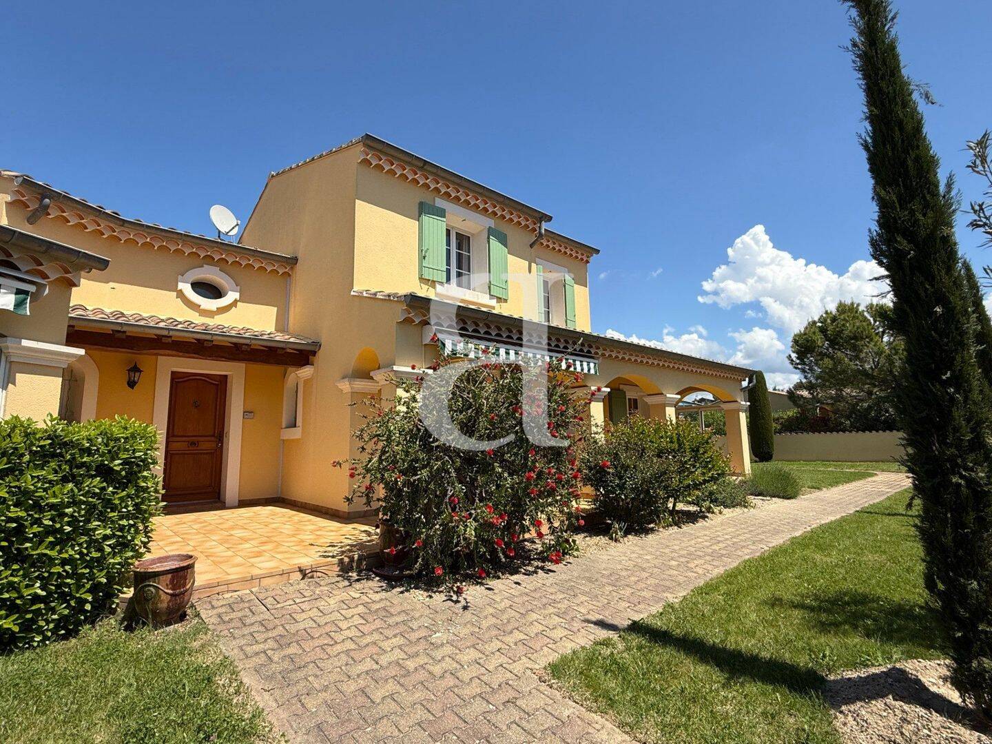 Maison 4 pièces 184 m² · à Valréas · 184 m² · 350 000 €