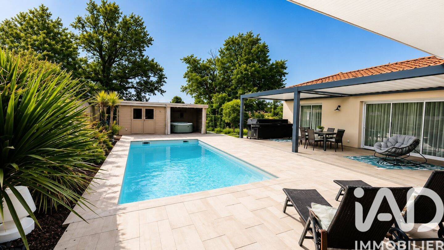 Maison 5 pièces 131 m² · à Bégaar · 131 m² · 379 000 €