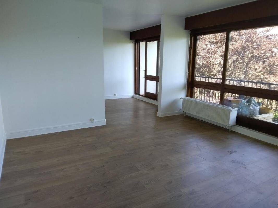 Appartement 5 pièces 104 m² · à Châtenay-Malabry · 104 m² · 1 890 €