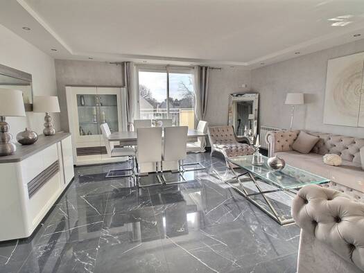 Triplex à vendre 365 000 € 5 pièces 4 chambres 110 m² RDC/3 La Sourderie Montigny-le-Bretonneux 78180