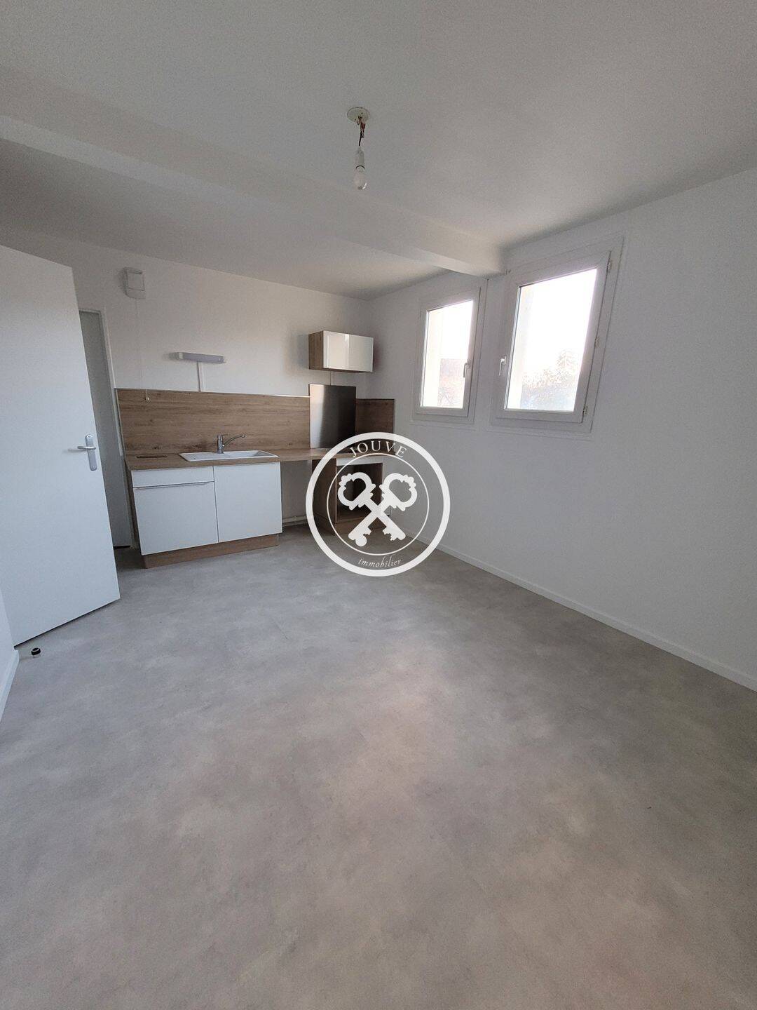 Appartement 3 pièces 85 m² · à Romilly-sur-Seine · 84,9 m² · 674 €