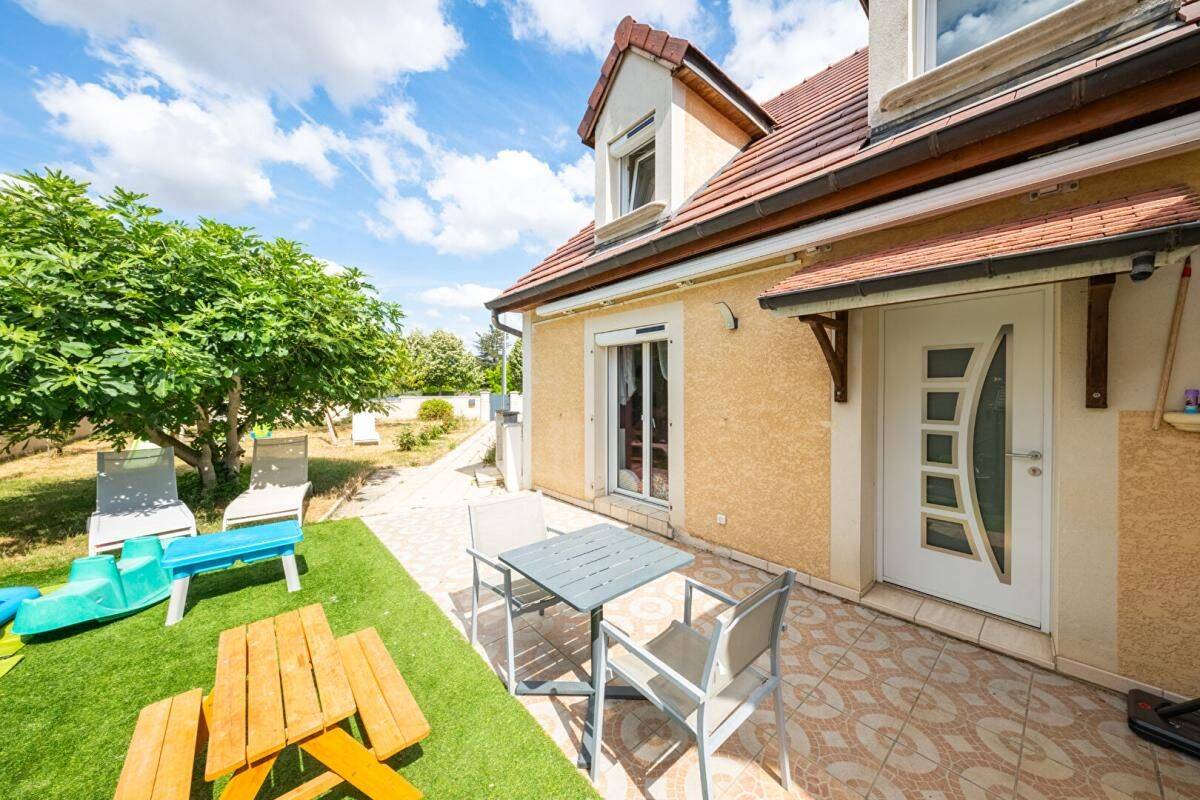 Maison 10 pièces 191 m² · à Quetigny · 191,3 m² · 435 000 €