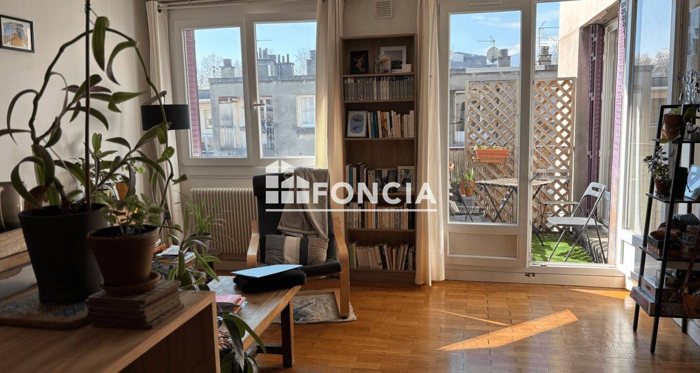 Appartement 2 pièces 47 m² · à Grenoble · 46,8 m² · 119 000 €