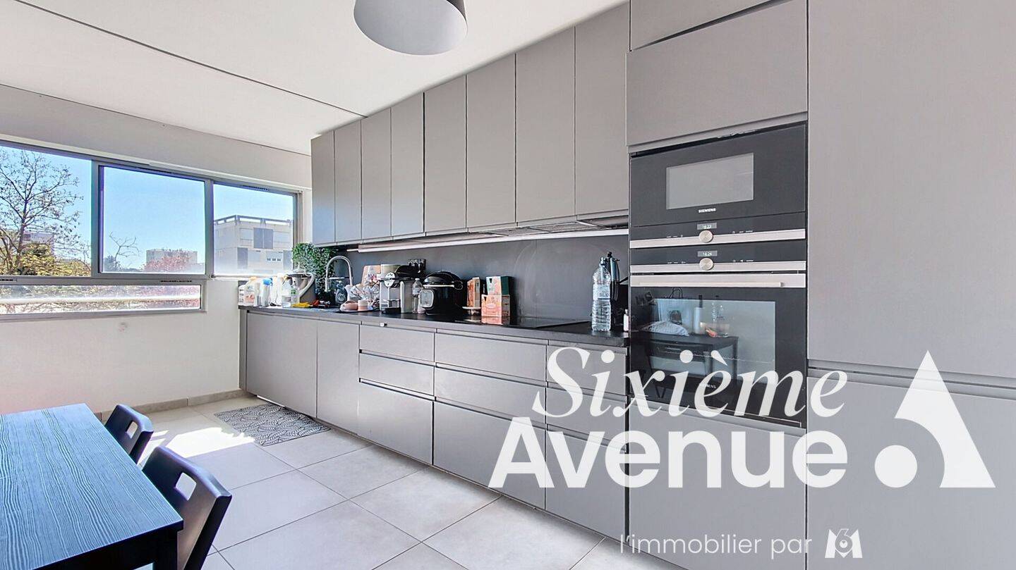Appartement 5 pièces 95 m² · à Saint-Priest · 95 m² · 199 000 €