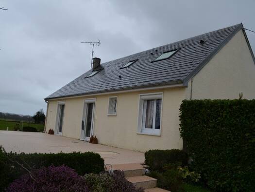 Maison à vendre 292 000 € 6 pièces 4 chambres 125 m² 3 582 m² de terrain Froberville 76400