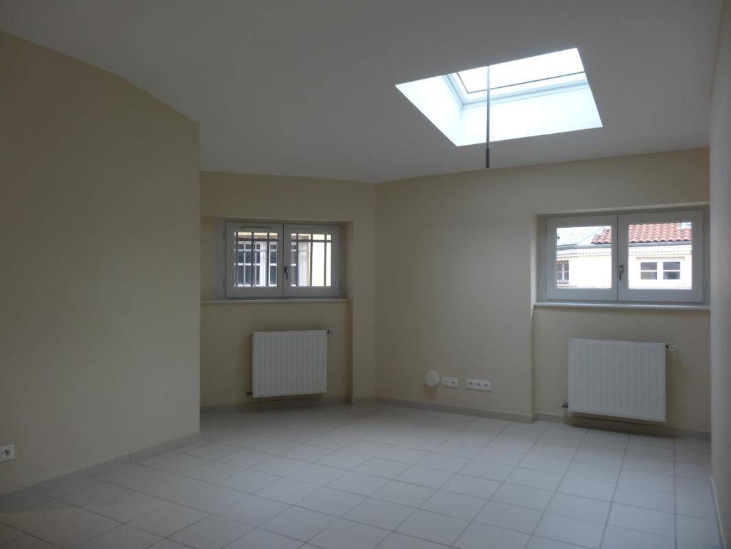Appartement 3 pièces 49 m² · à Lyon 1er Arrondissement · 49 m² · 917 €