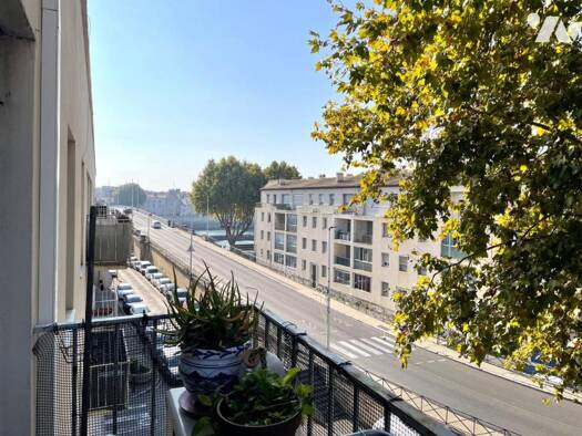 Appartement à vendre 130 000 € 3 pièces 2 chambres 56,9 m² Étage 4/4 Arles 13200