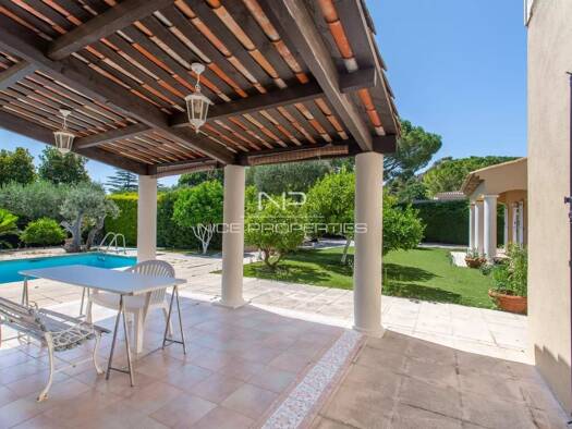 Villa à vendre 2 900 000 € 8 pièces 5 chambres 200 m² 1 509 m² de terrain Mont Leuze Villefranche-sur-Mer 06230