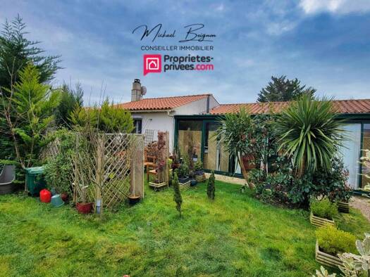 Maison de plain-pied à vendre 296 370 € 4 pièces 3 chambres 133 m² 786 m² de terrain Jard-sur-Mer 85520