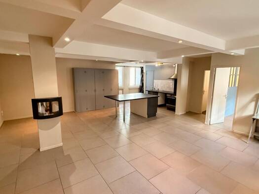 Appartement à vendre 153 125 € 3 pièces 2 chambres 83,9 m² 2ème étage La Bourboule 63150